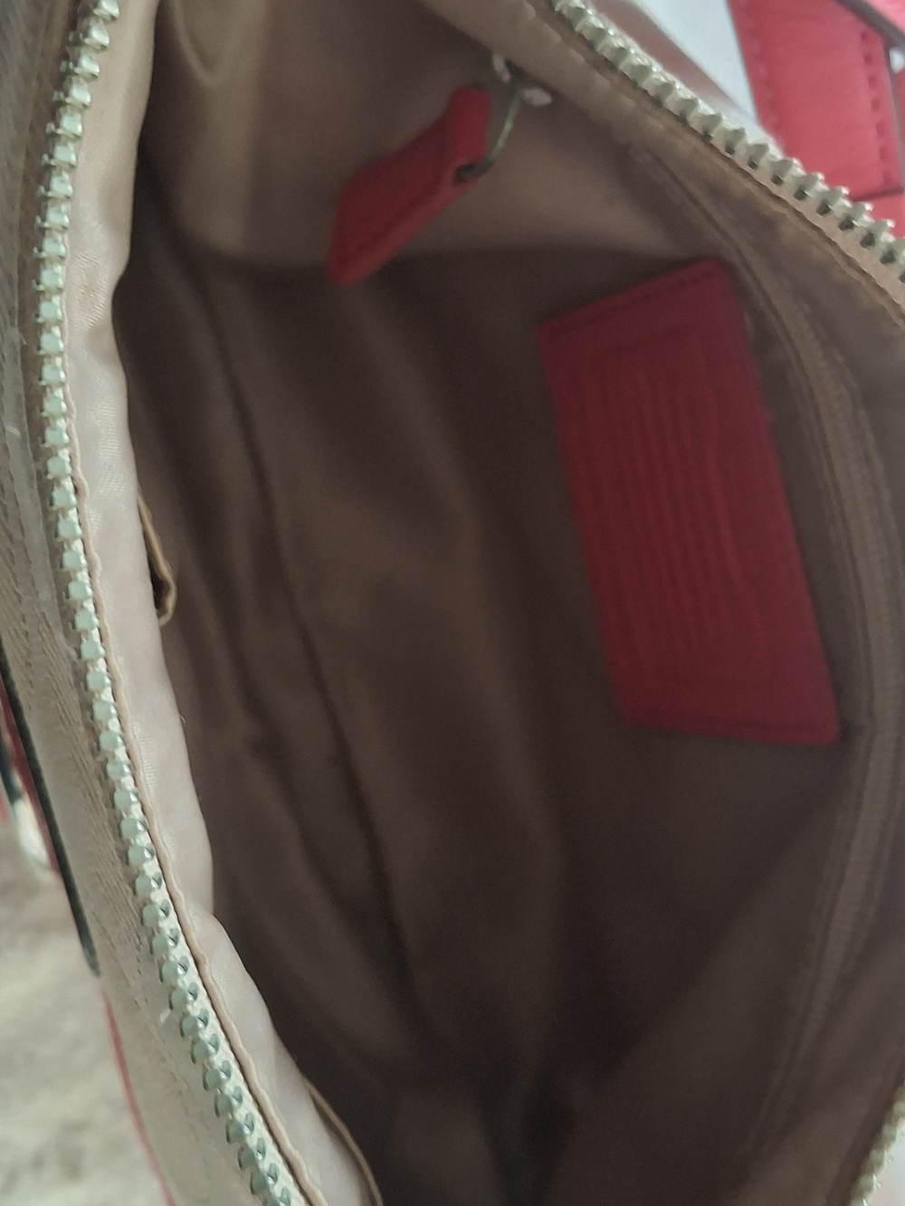Coach Beige Signature Canvas Shoulder Bag with Pink Trim - Picture 5 of 6